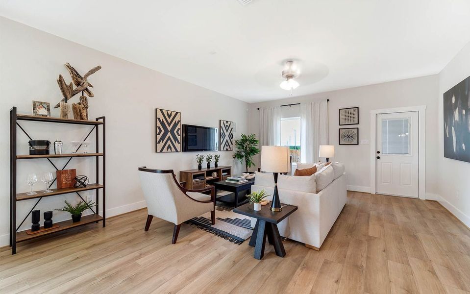 Representative furnished interior of a home built from the Pedernales by CastleRock Communities in Lone Oak, San Antonio (Image 18).