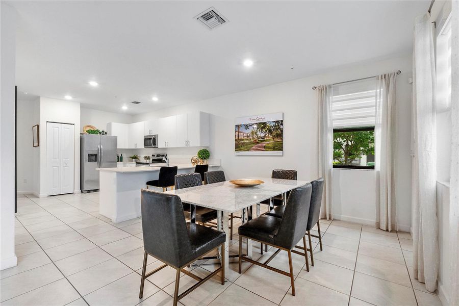 Furnished interior view inside a new home in , Pembroke Pines (Image 16).