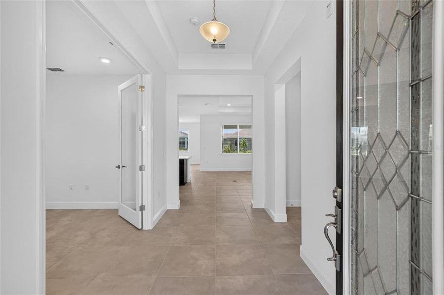Spacious, unfurnished interior of a new home in , Ocala (Image 44).