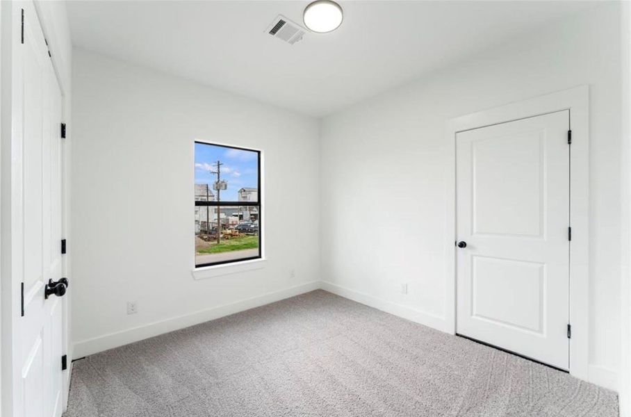 Spacious, unfurnished interior of a new home in , Beasley (Image 20).