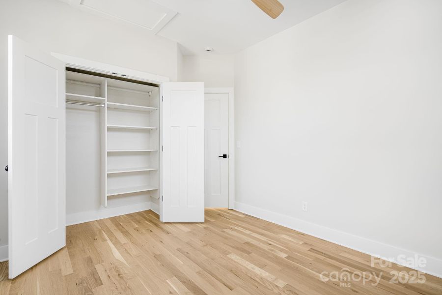 Spacious, unfurnished interior of a new home in , Asheville (Image 10).