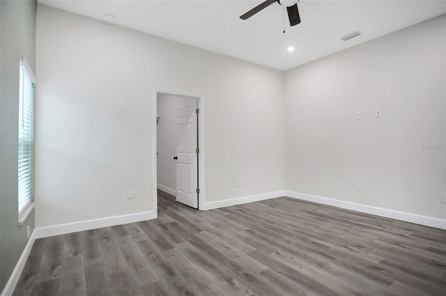 Spacious, unfurnished interior of a new home in , New Port Richey (Image 37).