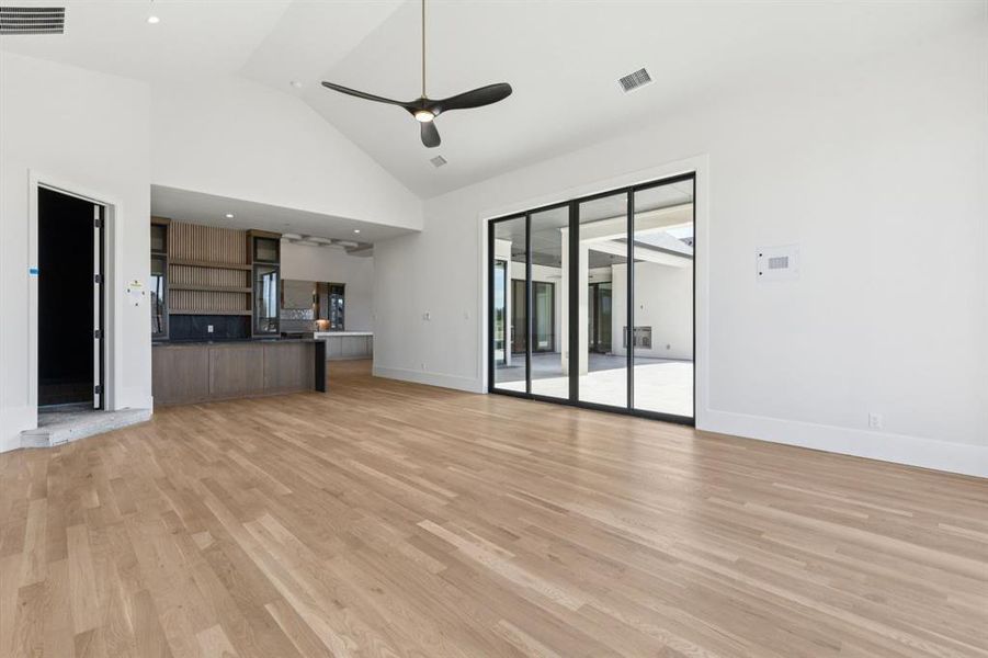 Spacious, unfurnished interior of a new home in , Fairview (Image 11).