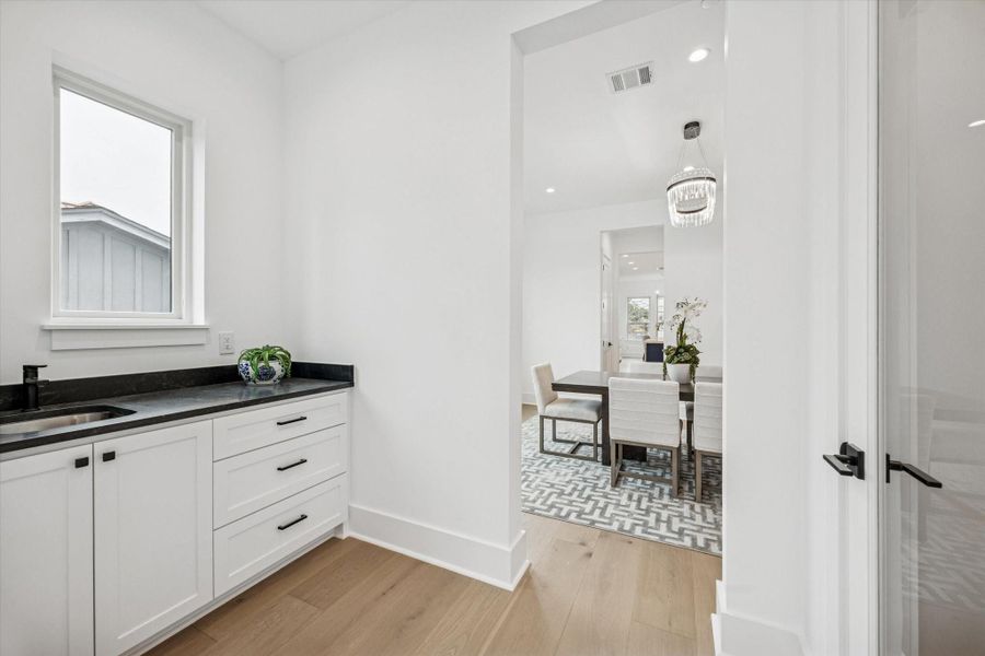 Furnished interior view inside a new home in , Bellaire (Image 7).