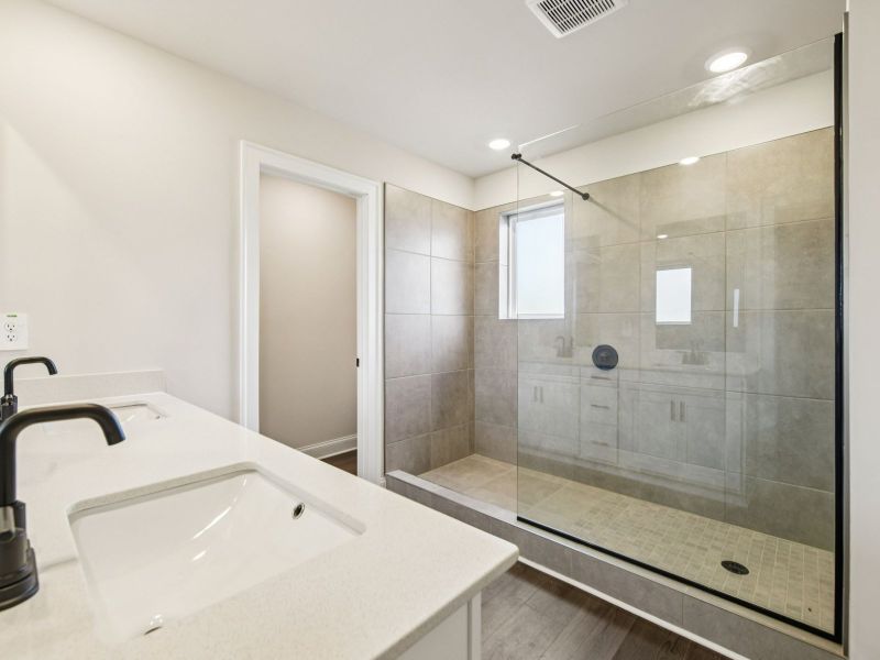 The Chatham floorplan with the Balanced White interior package.