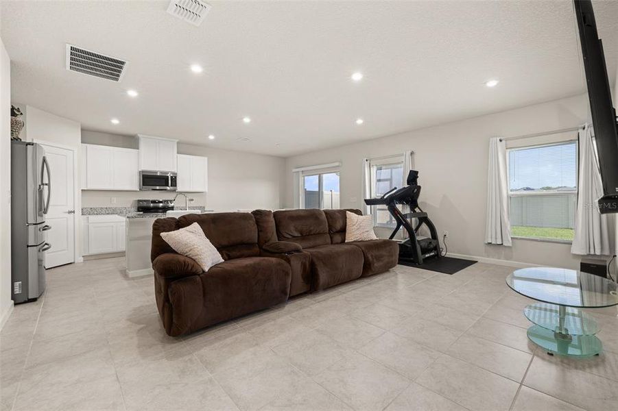 Furnished interior view inside a new home in , Sumterville (Image 12).