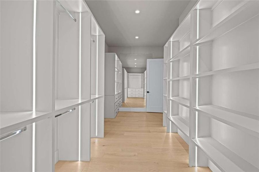 Spacious, unfurnished interior of a new home in , Atlanta (Image 23). Spacious, unfurnished interior of a new home in , Atlanta (Image 23).