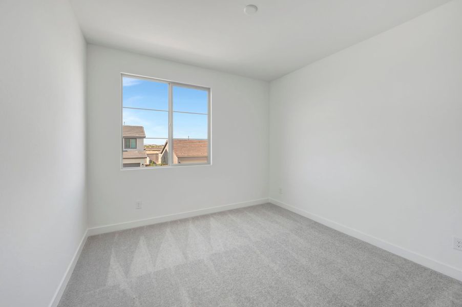 Spacious, unfurnished interior of a new home in Soleo, San Tan Valley (Image 36).