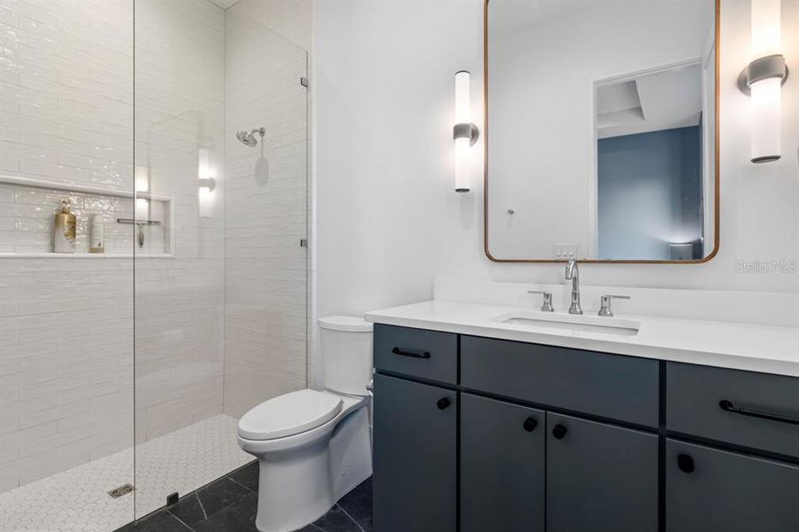 Furnished interior view inside a new home in , Orlando (Image 47).