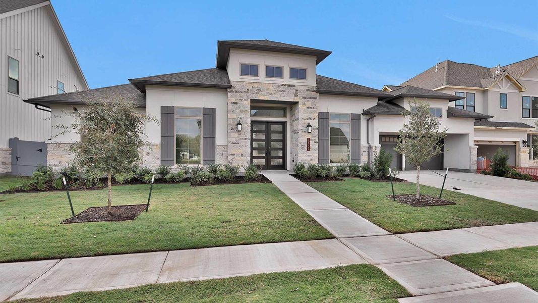 Image 13 of a home in Fulshear Lakes 80'.