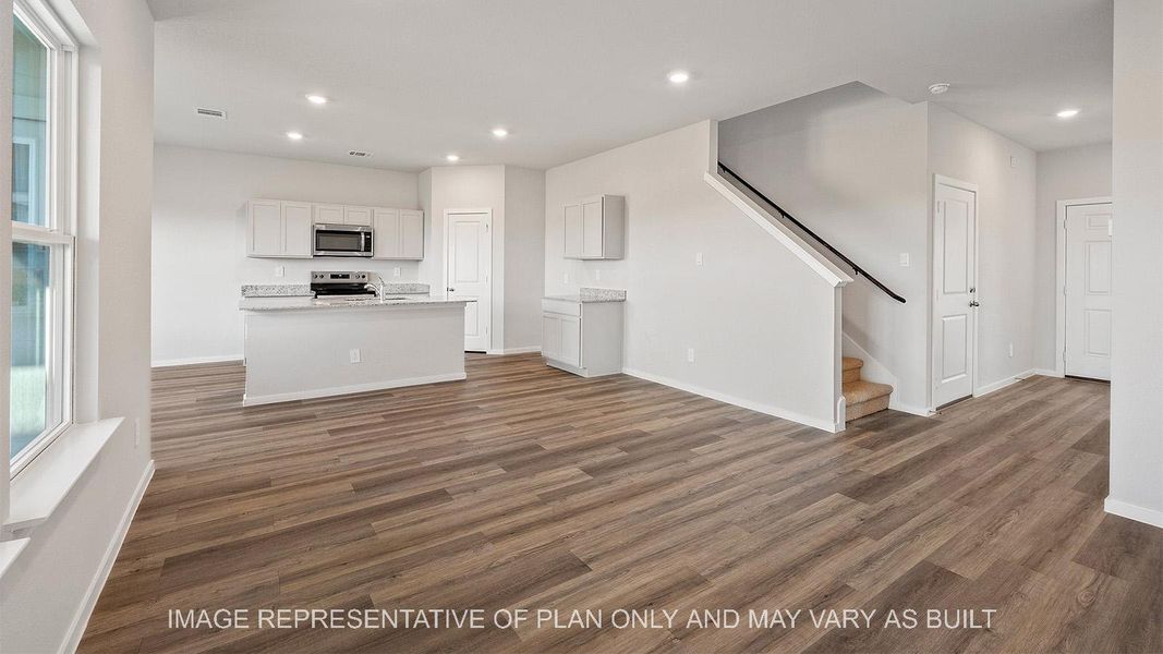 Spacious, unfurnished interior of a new home in Midtown Reserve, College Station (Image 12).