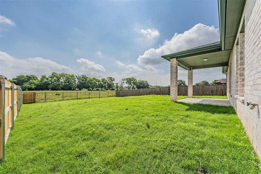 Huge backyard!