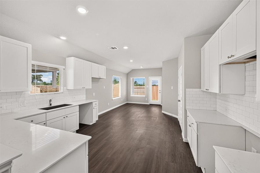 Furnished interior view inside a new home in Ridgeland Hills, Willis (Image 6).