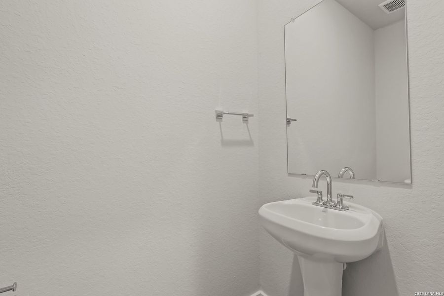 Image 24 of a home in Senna.