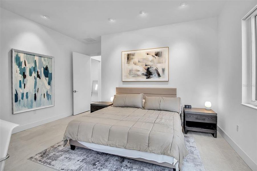 Furnished interior view inside a new home in , Sarasota (Image 16).