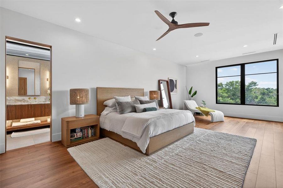 Furnished interior view inside a new home in , St. Petersburg (Image 45).