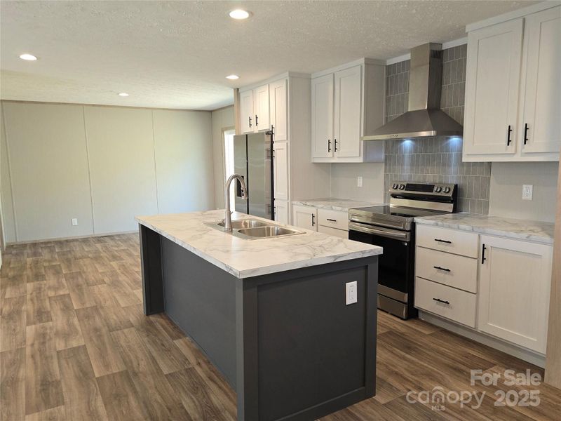 Spacious kitchen. Spacious kitchen.