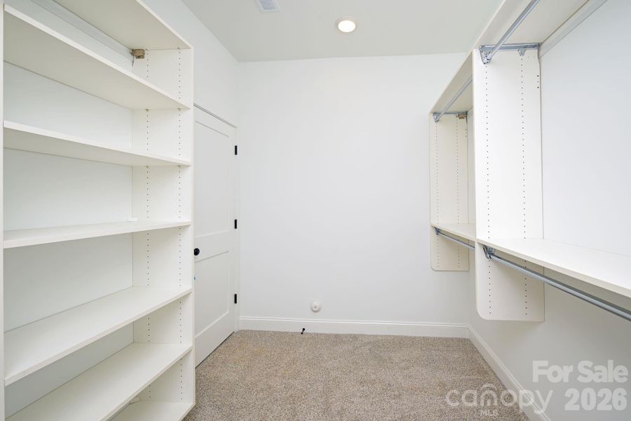 Spacious, unfurnished interior of a new home in , Lexington (Image 21).