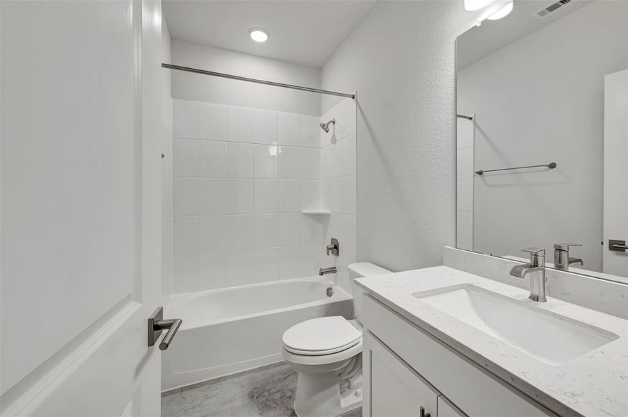 Furnished interior view inside a new home in The Grand Prairie 50’, Hockley (Image 7).