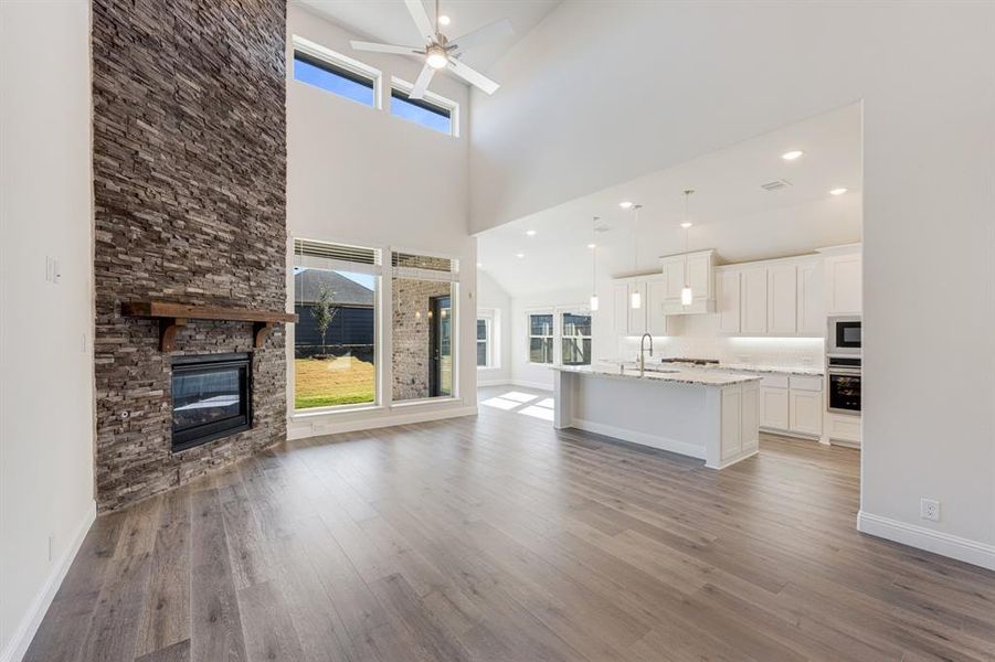 Spacious, unfurnished interior of a new home in Union Park Classic 55, Little Elm (Image 23). Spacious, unfurnished interior of a new home in Union Park Classic 55, Little Elm (Image 23).