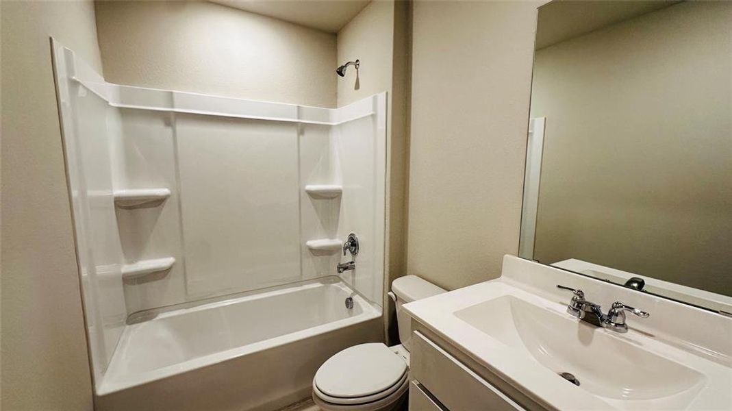 Furnished interior view inside a new home in Meadowbrook Estates, Cleburne (Image 9). Furnished interior view inside a new home in Meadowbrook Estates, Cleburne (Image 9).