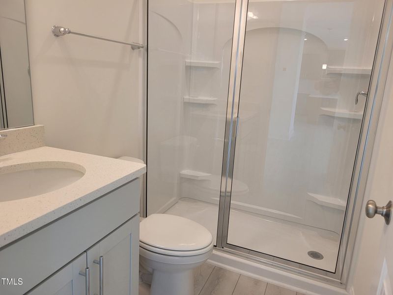 EF 9 Guest Bath 1 st Floor Bath