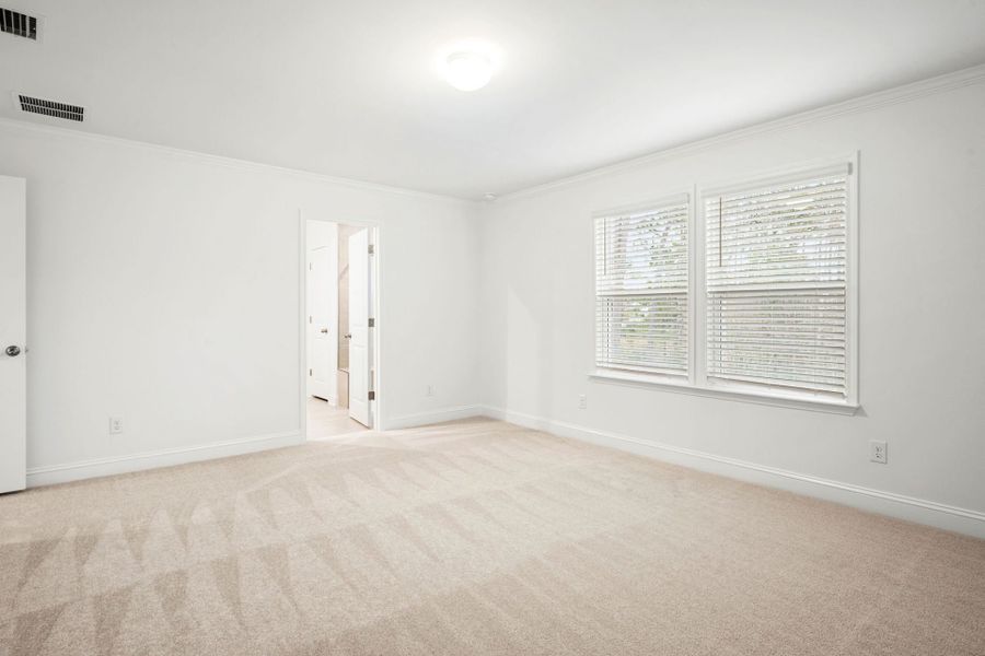 Spacious, unfurnished interior of a new home in Salem Bay, Beaufort (Image 28).
