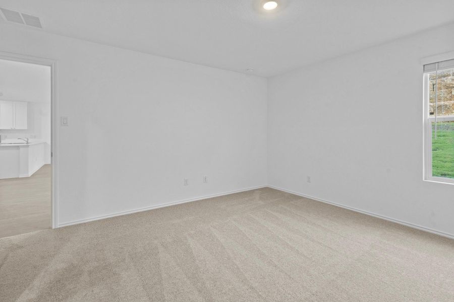 Spacious, unfurnished interior of a new home in Clayton Ranch, Copperas Cove (Image 26).