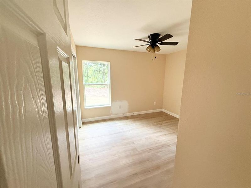 Spacious, unfurnished interior of a new home in , Ocala (Image 6).