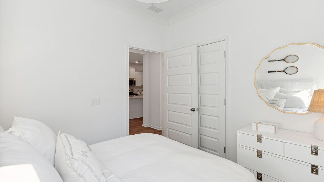 1429 Drake Bed2 2of2 6 3 25