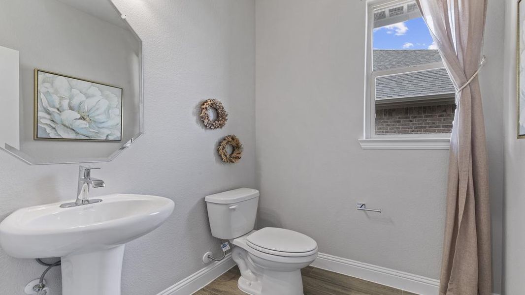 Furnished interior view inside a new home in Eagle Creek, Denton (Image 30).