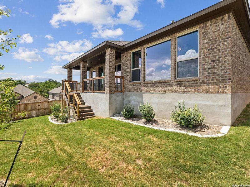 Exterior details and patio area of a home in Cibolo Crossing, Universal City (Image 3).