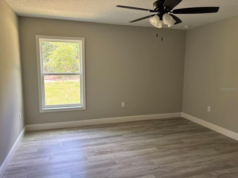 Spacious, unfurnished interior of a new home in , Dunnellon (Image 14).
