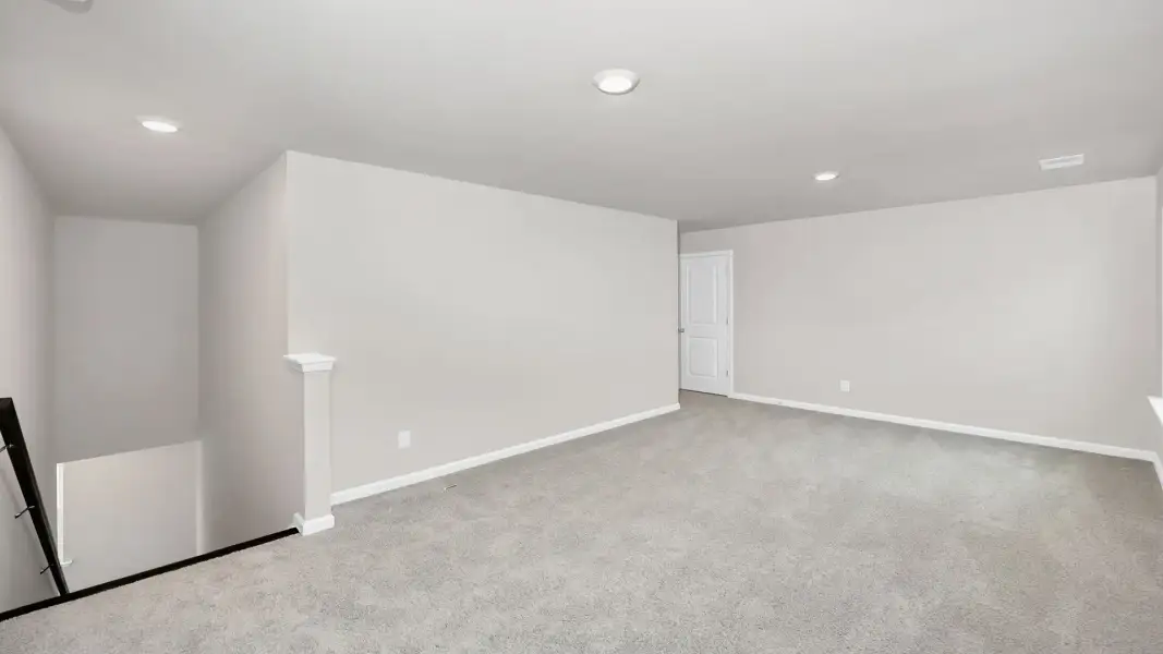 Spacious, unfurnished interior of a new home in Livingston Woods, Irmo (Image 18).