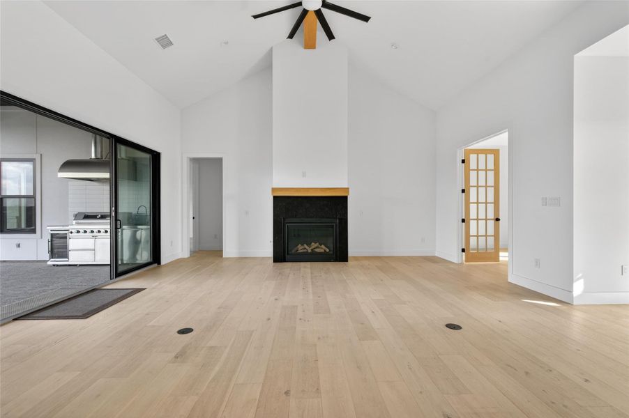 Spacious, unfurnished interior of a new home in , Johnson City (Image 20).
