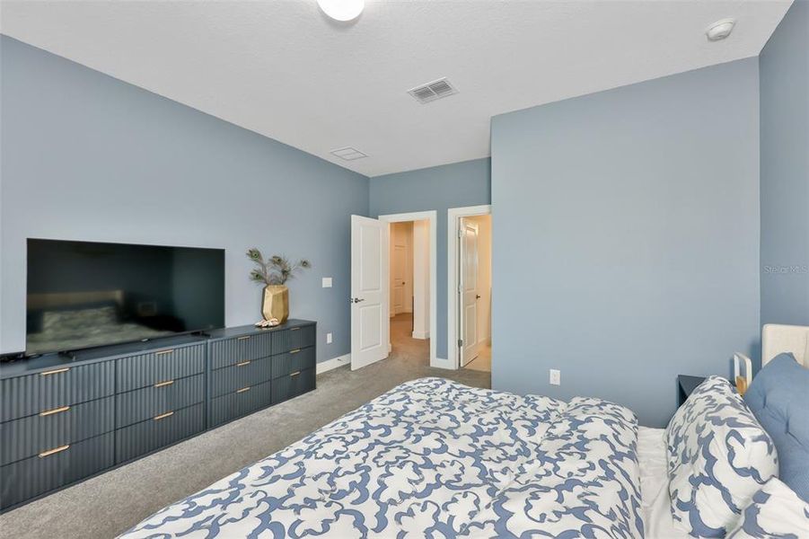 Furnished interior view inside a new home in , Apollo Beach (Image 53).