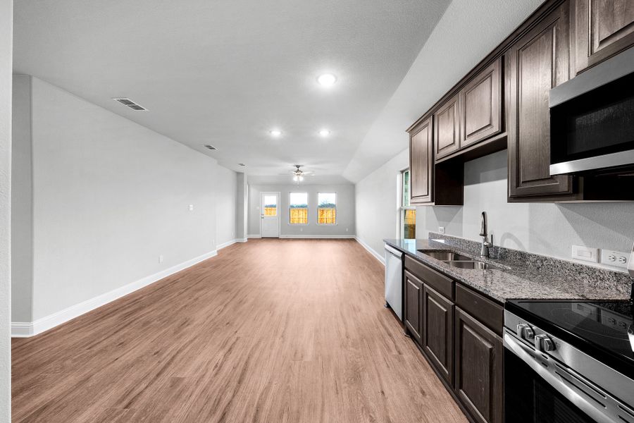 Furnished interior view inside a new home in Stonecreek, Sulphur Springs (Image 8).