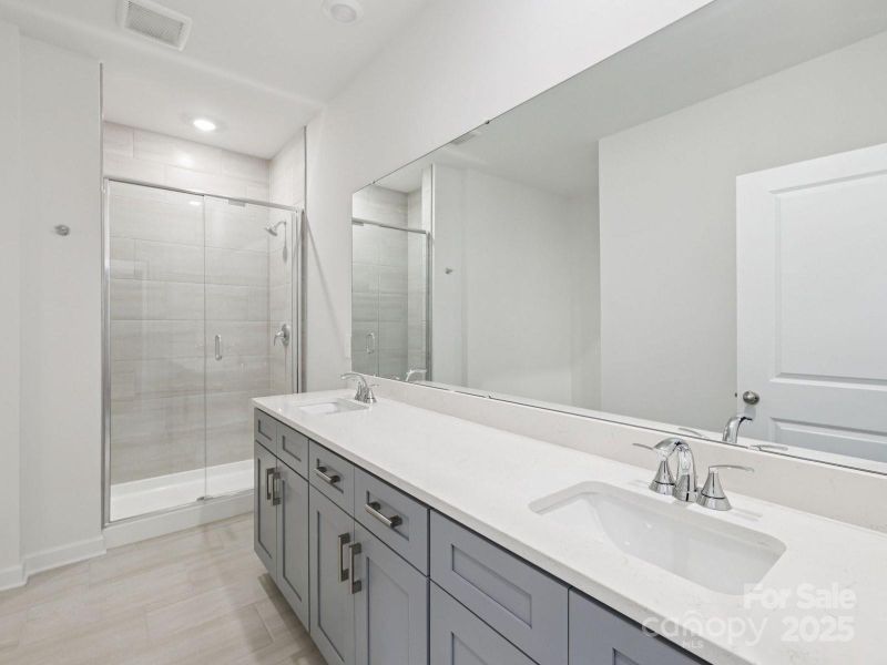 Photo is not of the actual home, but is an inspirational photo of builder’s model home and may depict options, furnishings, and/or decorator features that are not included Photo is not of the actual home, but is an inspirational photo of builder’s model home and may depict options, furnishings, and/or decorator features that are not included