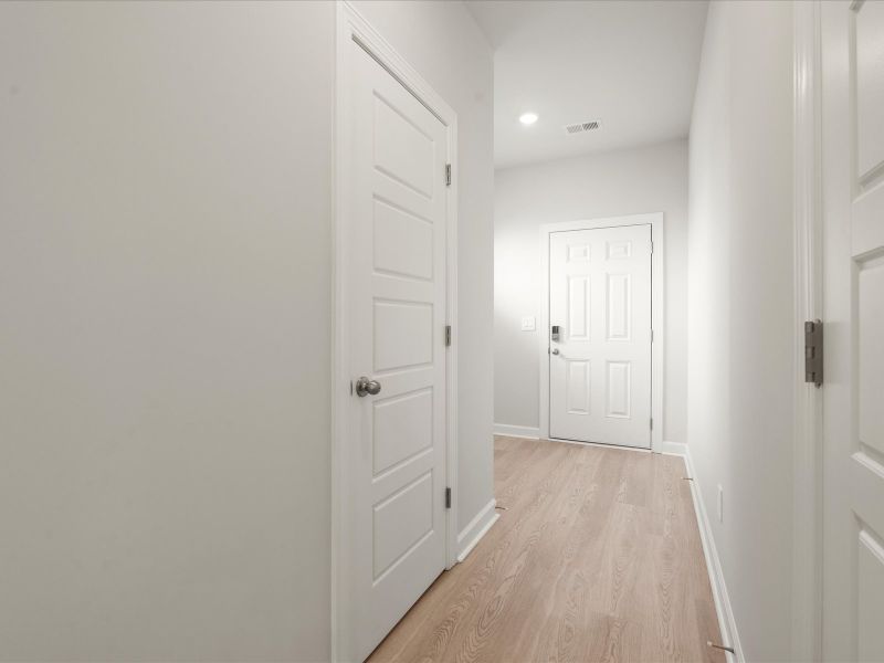 Spacious, unfurnished interior of a new home in Avalon Townes, Lyman (Image 6).