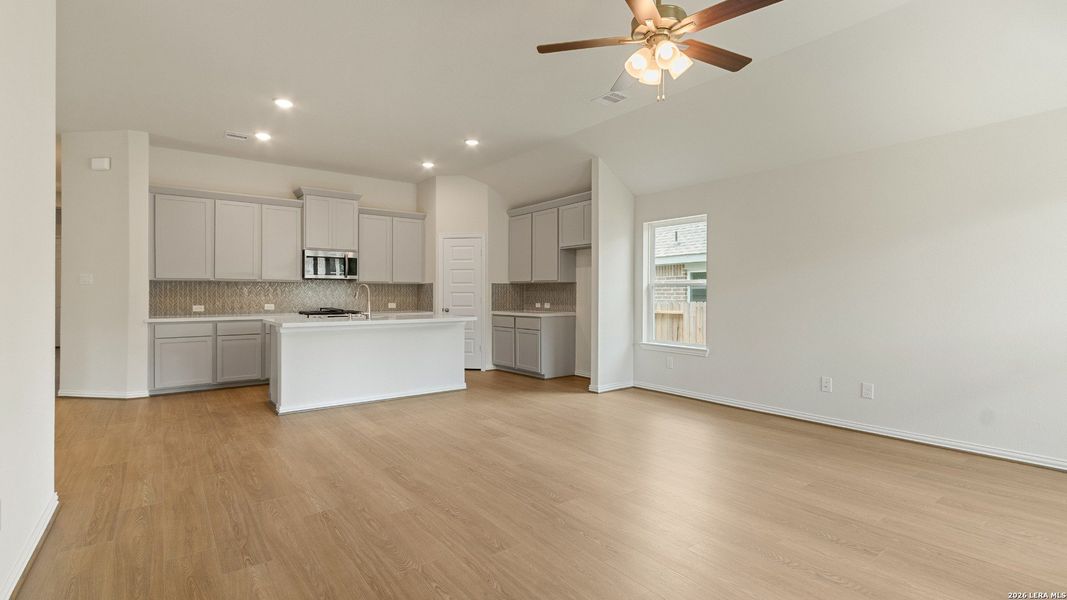 Spacious, unfurnished interior of a new home in Stream Waters, Seguin (Image 23). Spacious, unfurnished interior of a new home in Stream Waters, Seguin (Image 23).