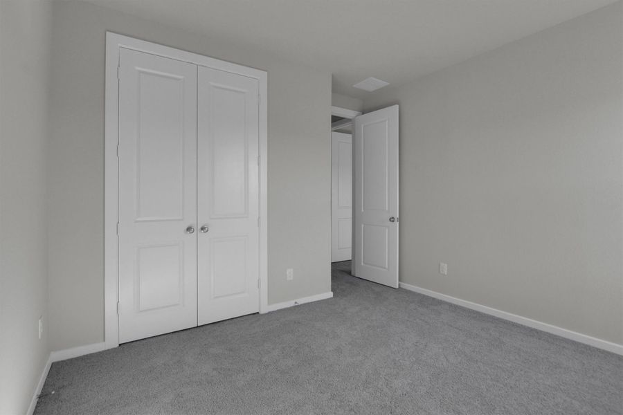 Spacious, unfurnished interior of a new home in Canterra Creek  60', Rosharon (Image 40).