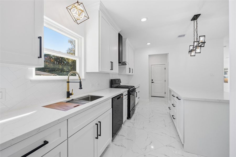 Furnished interior view inside a new home in , Houston (Image 16).