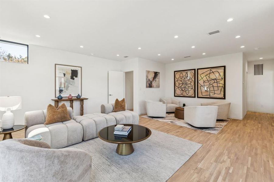 Furnished interior view inside a new home in , McKinney (Image 15).