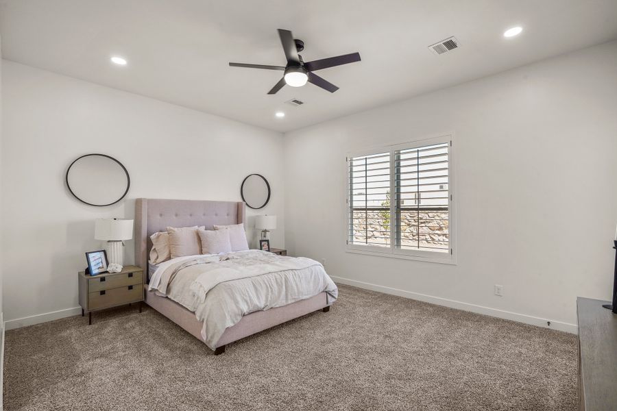Furnished interior view inside a new home in Painted Sky, El Paso (Image 37). Furnished interior view inside a new home in Painted Sky, El Paso (Image 37).