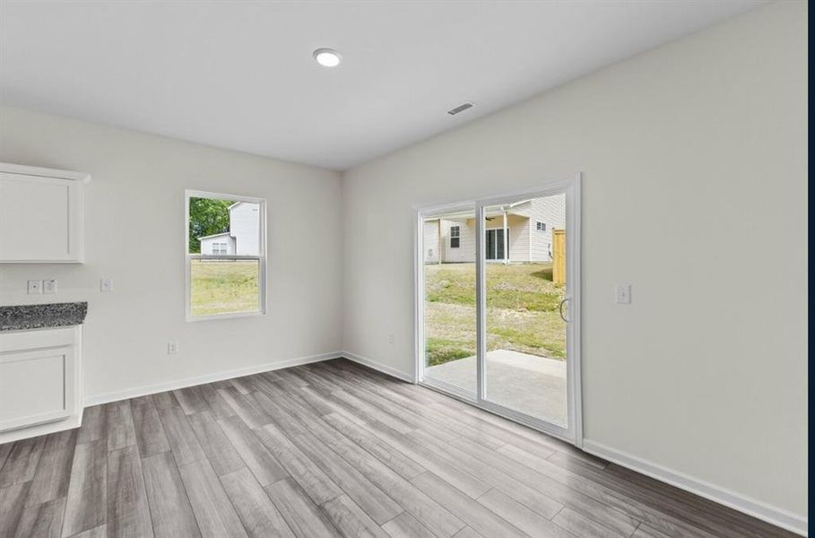 Spacious, unfurnished interior of a new home in Kendall Grove, McDonough (Image 8).