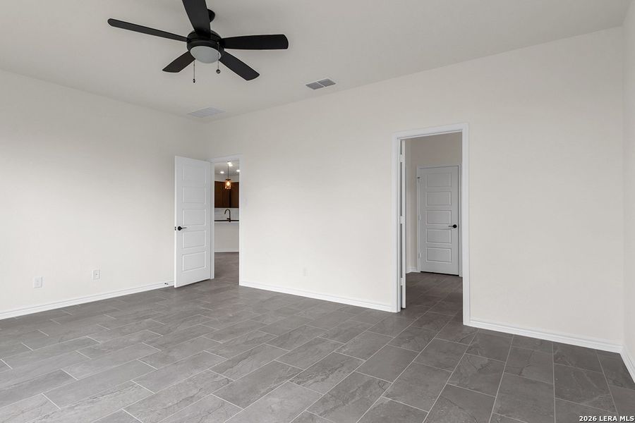 Spacious, unfurnished interior of a new home in Shoreline Park - Classic Collection, Boerne (Image 15).