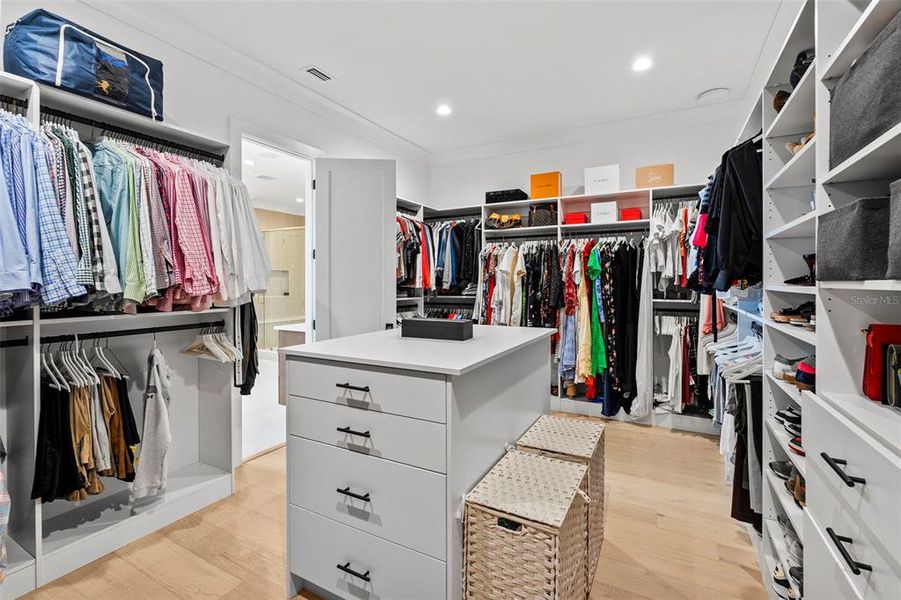 Furnished interior view inside a new home in , Tampa (Image 44).