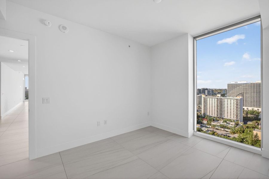 Spacious, unfurnished interior of a new home in , Fort Lauderdale (Image 37). Spacious, unfurnished interior of a new home in , Fort Lauderdale (Image 37).