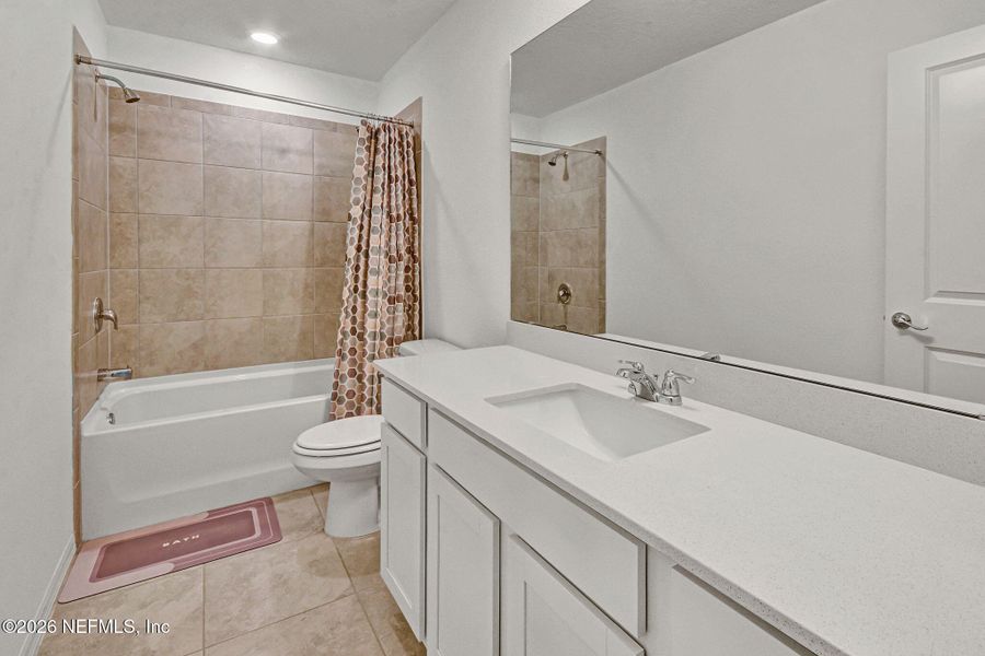 Furnished interior view inside a new home in , Jacksonville (Image 9).