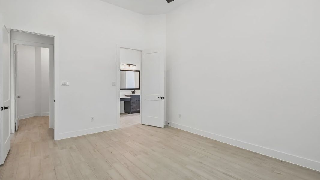 Spacious, unfurnished interior of a new home in Artavia, Conroe (Image 43).